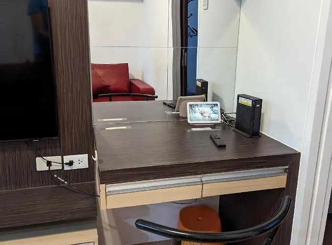 Premium 1br At Mplace Music 50 Inch Tv Pool Pay Extra Hotel Manila
